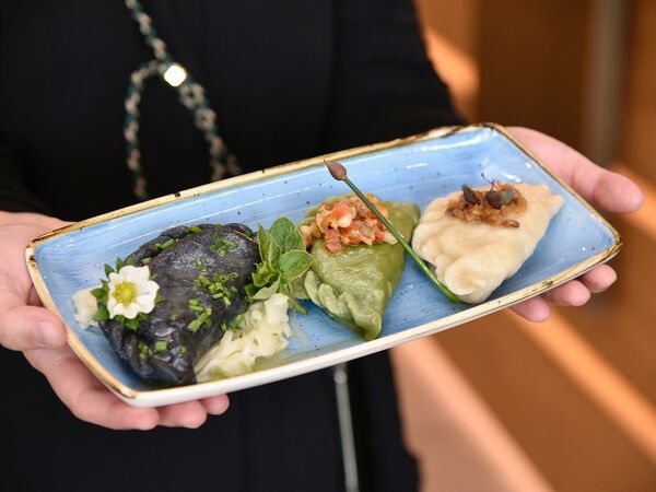 Frisch zubereitete vegane Köstlichkeiten