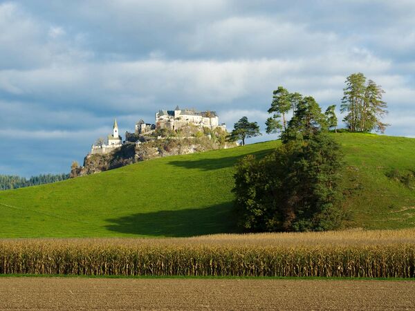 Fernaufnahme der Burg Hochosterwitz