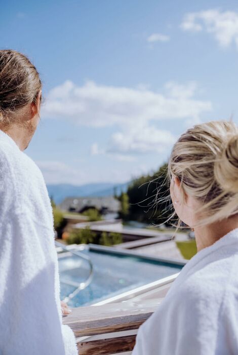 Blick auf den Außen Wellnessbereich